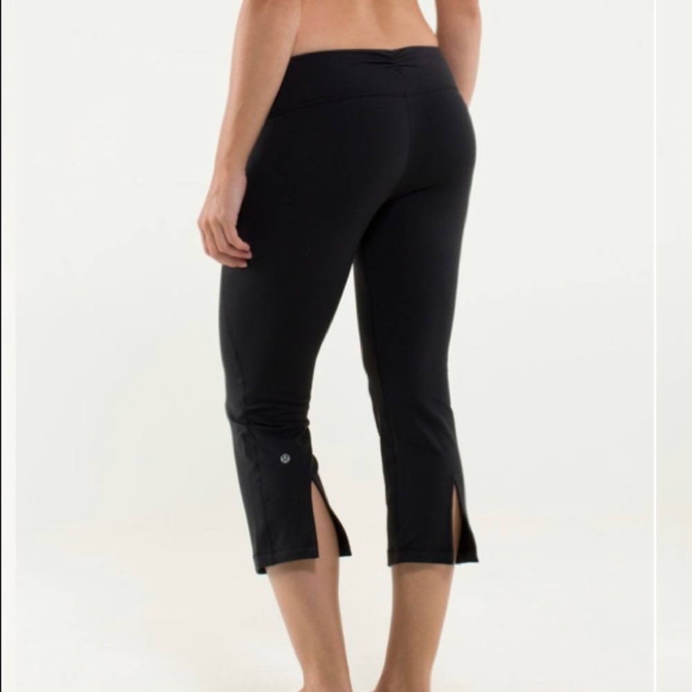 Lululemon Gather & Grow Crop Size 8